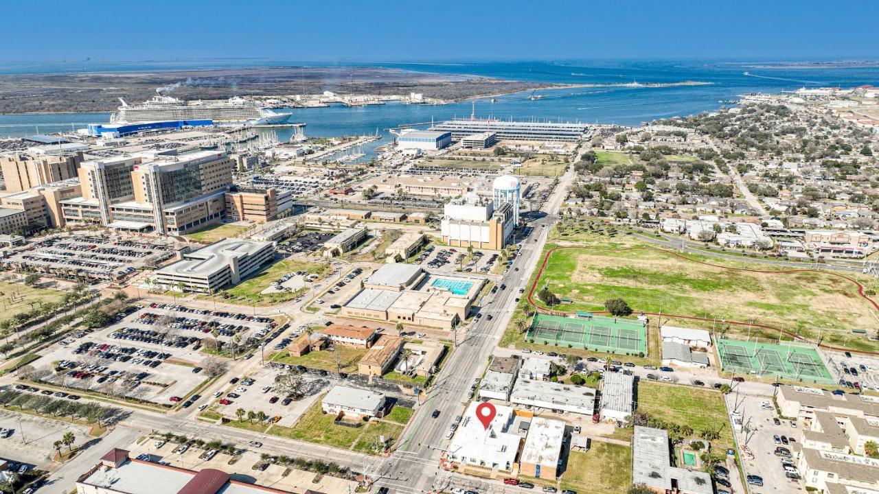 Summer Tropics Studio Apartment Two Queen Beds Galveston Bagian luar foto